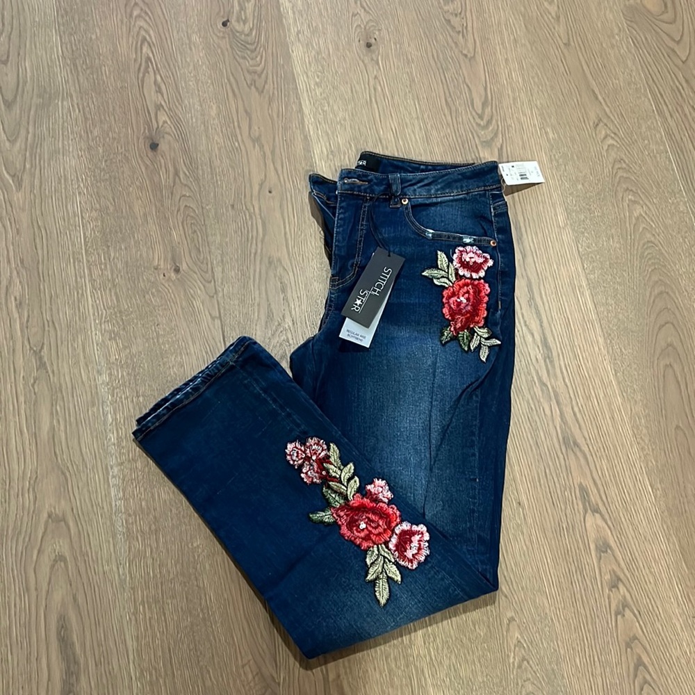 NWT size 6 floral jeans